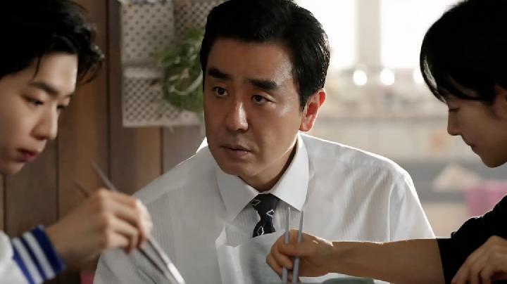 Sinopsis The Dream Life of Mr. Kim, Dibintangi Ryu Seung Ryong | tempo.co