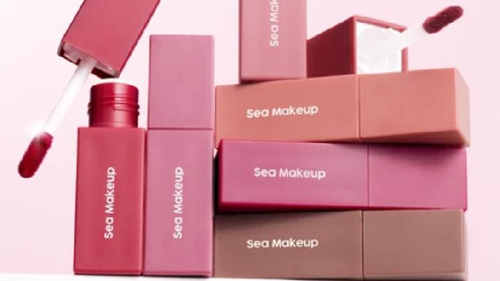 Rangkaian Lipstik dan Lip Tint Sea Makeup dengan Formula Melembapkan