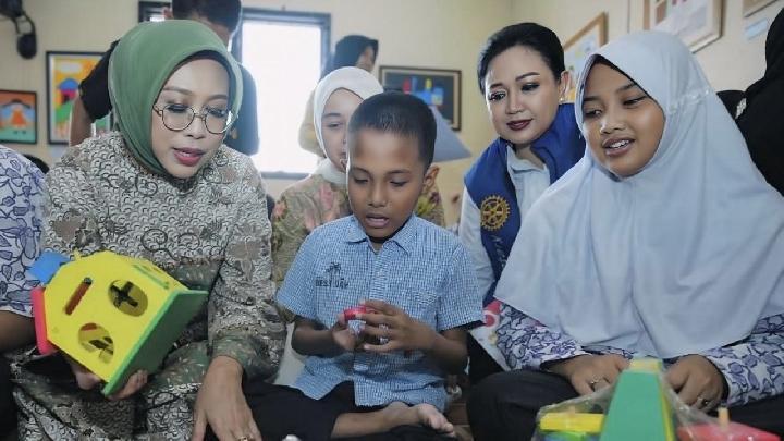 Fatma Saifullah Yusuf Tinjau UMKM Disabilitas di Surakarta
