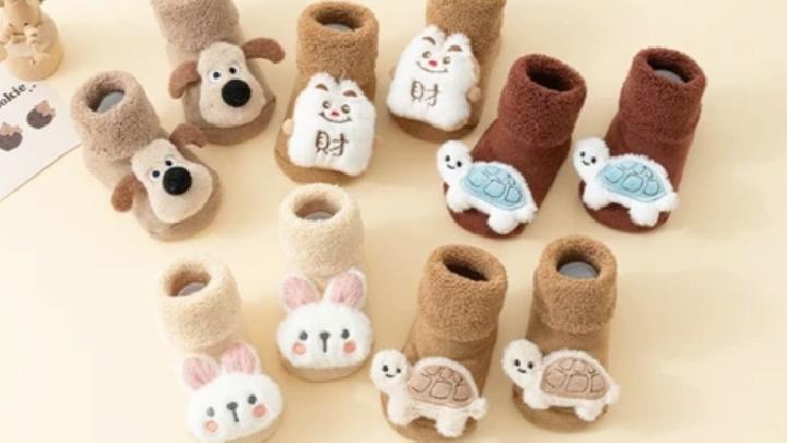 5 Pilihan Kaus Kaki Bayi yang Lembut dan Lucu