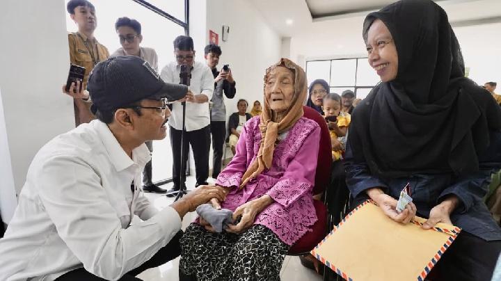 Gus Ipul Pastikan Bansos di Bandung Tepat Sasaran