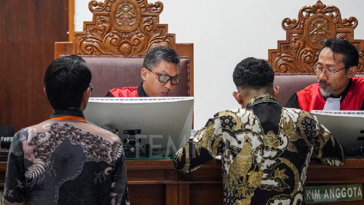 Ulusal İlk 3: Amran Sulaiman’ın Rahayu Saraswati yeniden aktif olana kadar Tempo’ya karşı açtığı dava Ulusal İlk 3: Amran Sulaiman’ın Rahayu Saraswati yeniden aktif olana kadar Tempo’ya karşı açtığı dava