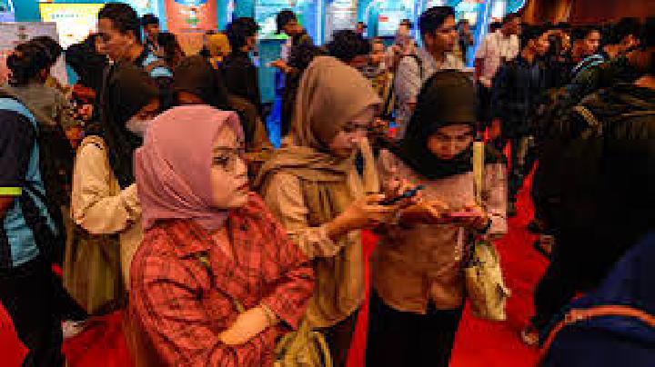 Gen Z Kuasai Dunia Digital, Literasi Jadi Kunci Bertahan di Era Informasi Cepat