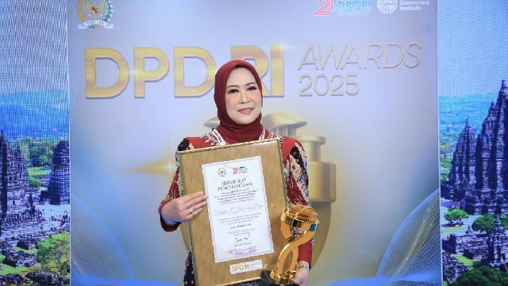 Dorong Pemberdayaan Perempuan dan UMKM, Feby Deru Raih DPD Award 2025