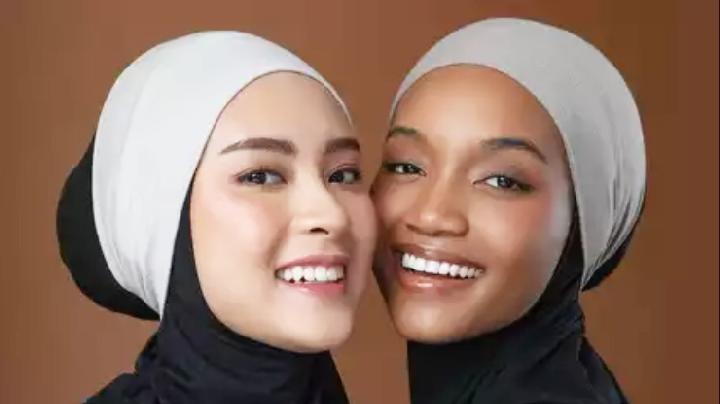 Pilihan Inner dan Aksesori Lozy Hijab yang Nyaman dan Bergaya
