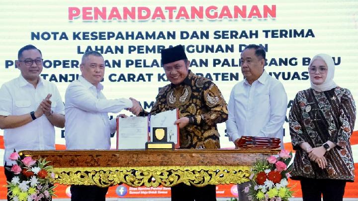 Vali Herman Deru, Tanjung Carat Limanı’nın Güney Sumatra’nın gururu olacağını söyledi Vali Herman Deru, Tanjung Carat Limanı’nın Güney Sumatra’nın gururu olacağını söyledi