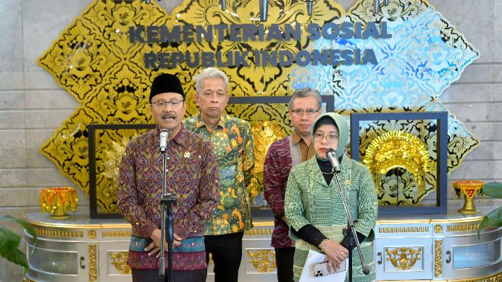 Gus Ipul Terima Hasil Pemutakhiran Data BLT Sementara untuk 35 Juta KPM