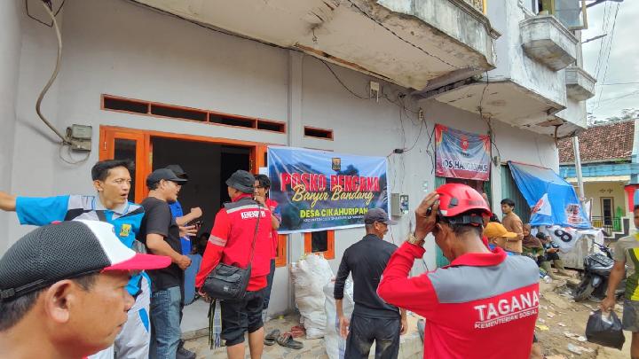 Kemensos Salurkan Bantuan untuk Korban Banjir Bandang Sukabumi