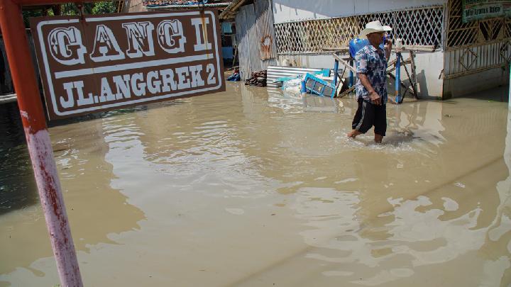 Lumajang’da Binlerce Evi Sular Altında Bırakan Sel Geri çekilmeye Başladı