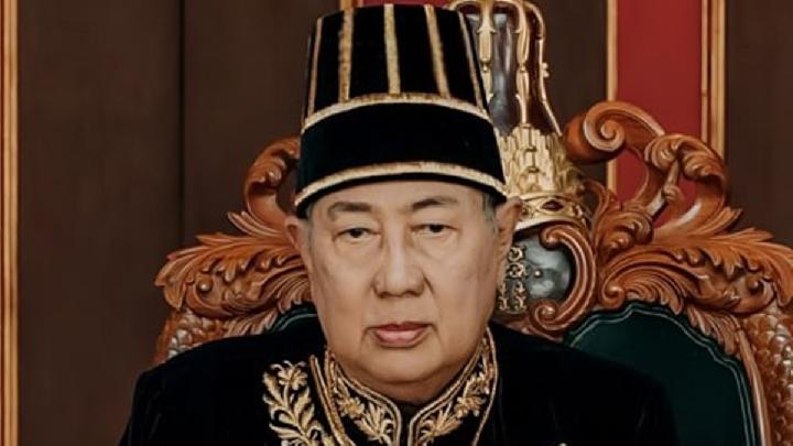 King Pakubuwana XIII of Surakarta Palace Passes Away at 77