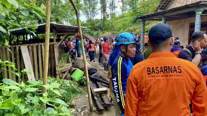 Sosyal İşler Bakanlığı Trenggalek’teki heyelan mağdurlarına tazminat ödeyecek