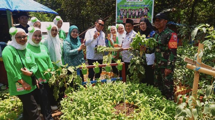 Gıda Güvenliğini Teşvik Eden Pertamina Patra Niaga Sulawesi, Kadın Çiftçi Gruplarını Birlikte Hasat Yapmaya Davet Ediyor