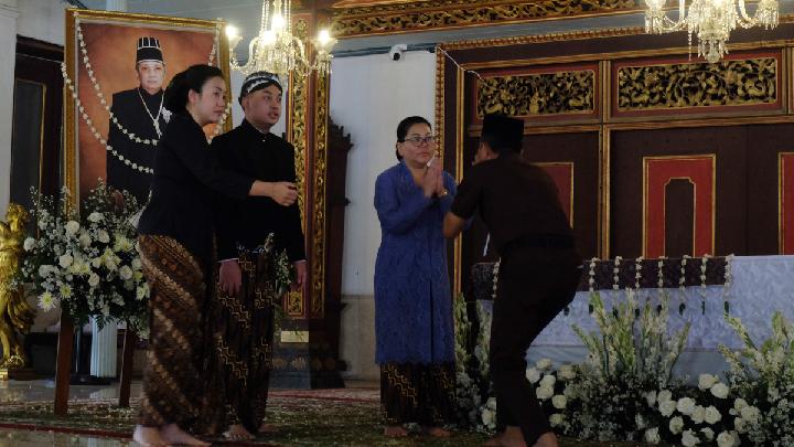 Hamangkunagoro, Surakarta Sarayı Kralı Pakubuwono XIII’ün Yerini Aldı