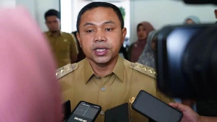 Indonesia's KPK Arrests Riau Governor in Sting Operation