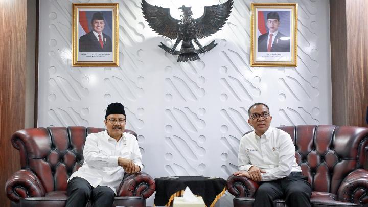 Kemensos Gandeng Kemendiktisaintek untuk Siapkan Akses Beasiswa bagi Lulusan Sekolah Rakyat