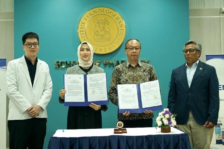 Pantolonsiz ayollarning yalangoch fotosuratlari