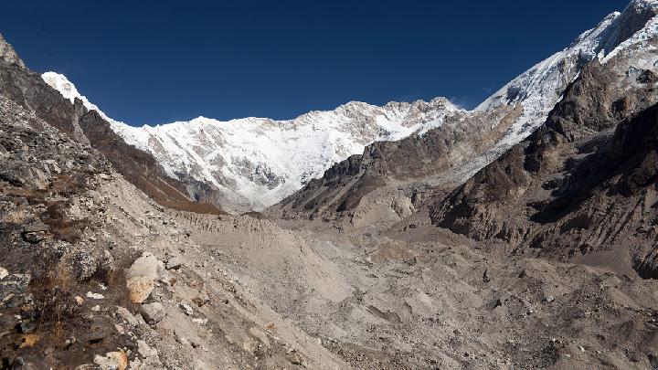 Seven Climbers Killed and Four Missing in Nepal's Yalung Ri Avalanche
