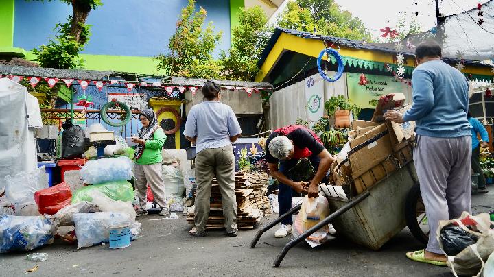 Bir RW ​​One Atık Bankasının Düzenlenmesi