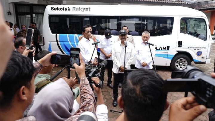 Ulaştırma Bakanlığı, Sosyal İşler Bakanlığı ile İşbirliği Yaparak Halk Okullarına 28 Adet Otobüs Sağladı