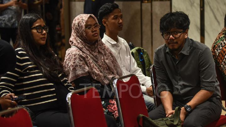 Endipat Wijaya, Ferry Irwandi’nin Sumatra Sel Kurbanlarına Bağış Yaptığını İddia Ederek Özür Diledi