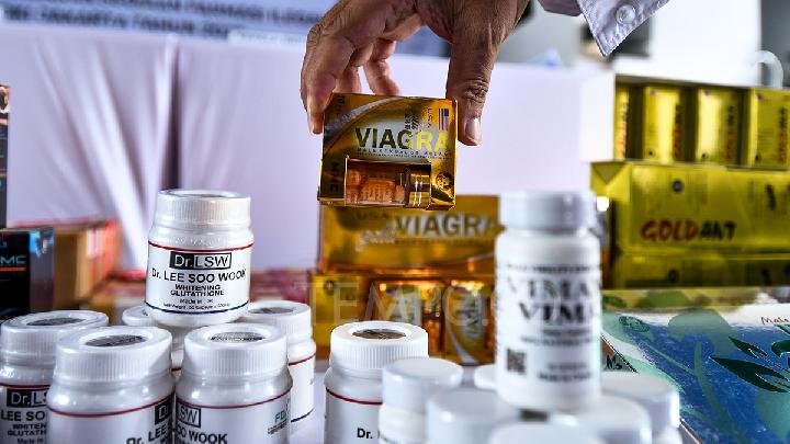 BPOM Rilis Hasil Penindakan Gudang Sediaan Farmasi Ilegal | tempo.co