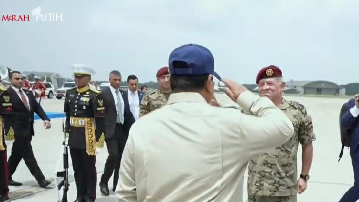 Prabowo, Kral II. Abdullah’a Halim Hava Üssü’ndeki evine kadar eşlik ediyor