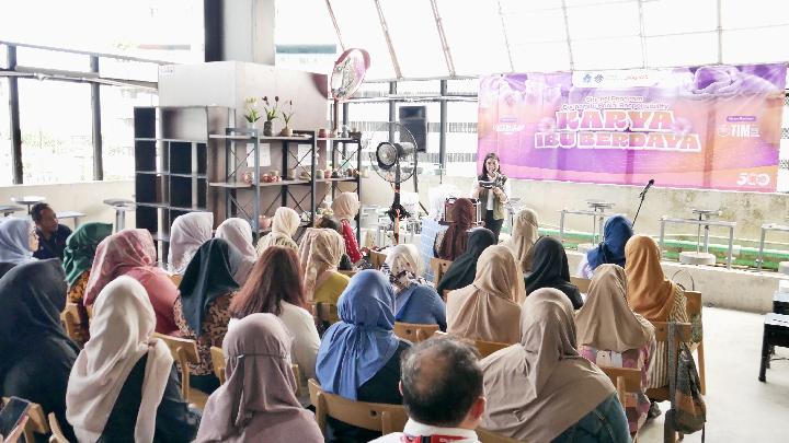 Ev Hanımlarının Yaratıcılığını Artıran Jakpro’dan Seramik Sanatları Eğitimi Verildi