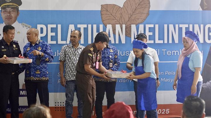 Pemkot Malang Gelar Pelatihan Melinting untuk Dukung Produktivitas IHT