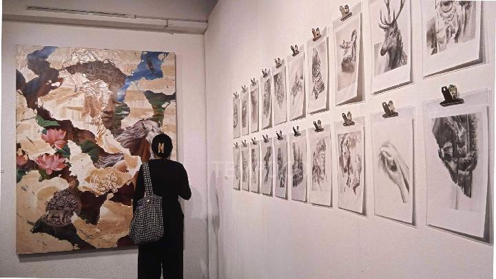 Pameran tunggal Zeta Ranniry Abidin berjudul 