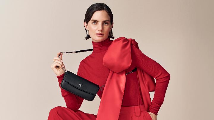 Hadiah Natal dan Tahun Baru Penuh Makna: Rekomendasi Koleksi TUMI untuk Orang Tersayang