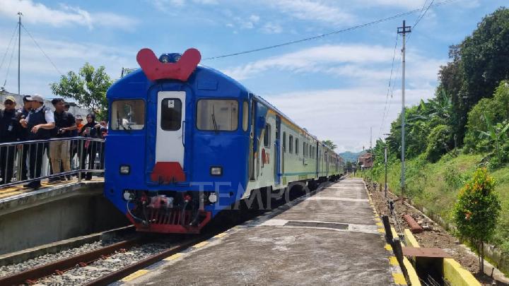 KA Batara Kresna Tertemper Sepeda Motor saat CFD Solo