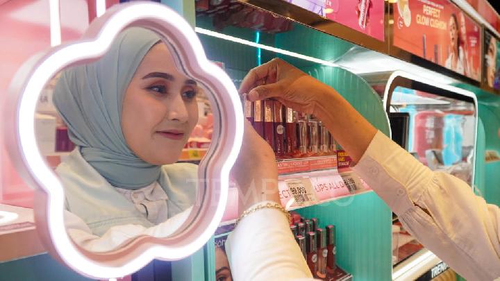 Beauty Consultant: Mengenal Peran, Tugas, dan Skill yang Dibutuhkan di Industri Kosmetik