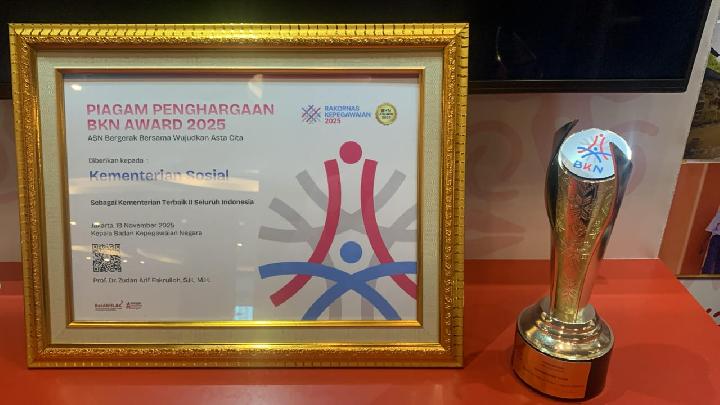 Kemensos Terima Penghargaan BKN Award 2025