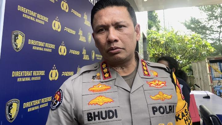 Kabid Humas Polda Metro Jaya Komisaris Besar Budi Hermanto saat ditemui di Markas Polda Metro Jaya pada Jumat, 21 November 2025. Tempo/Oyuk I Siagian