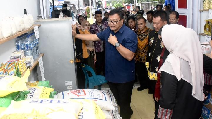 Deli Serdang Regent, Kırmızı ve Beyaz Köy Kooperatifi Aracılığıyla Çiftçilerin Refahını Artırıyor