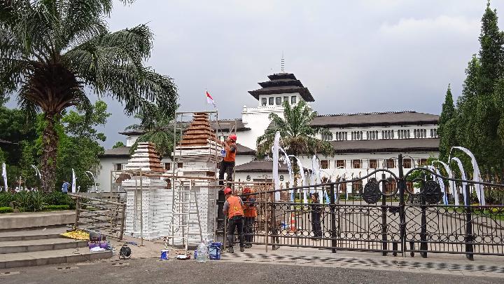 Gedung Sate Kapısını Tapınağa benzeyecek şekilde Değiştirmek, Dedi Mulyadi: Kültürel Miras Değil