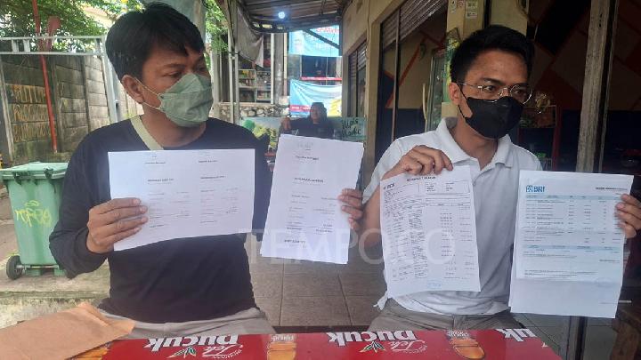 Pegawai swasta melaporkan anggota DPRD Kota Tangerang atas dugaan penipuan dan penggelapan ke Mapolres Tangerang Selatan , Banten, 22 November 2025 Tempo/Muhammad Iqbal