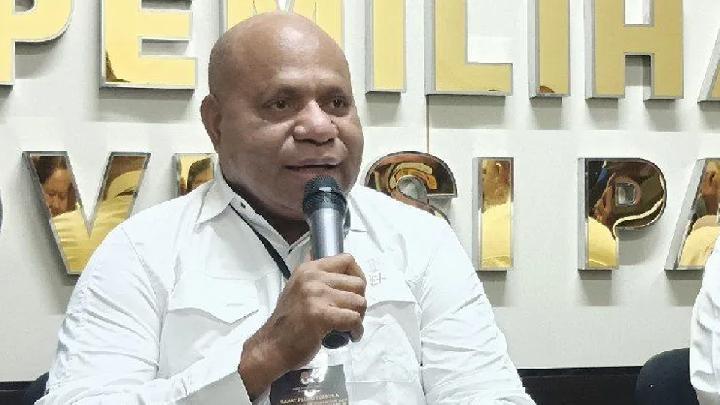 Papua Valisinin 4 hastane tarafından reddedilen anne ve bebeğinin ölümüyle ilgili tepkisi