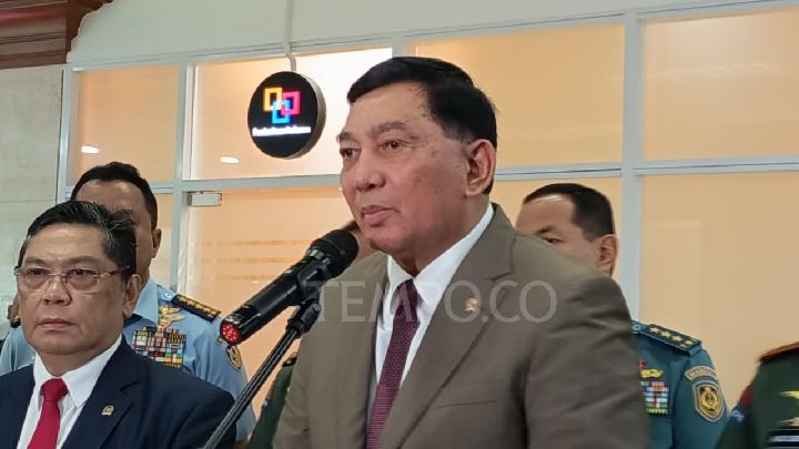 Savunma Bakanı Sjafrie: TNI Aralık ayından itibaren Pertamina petrol rafinerisini koruyacak