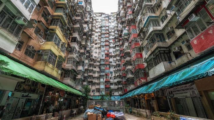 Hong Kong Fire Update: Death Toll Rises to 94, Hundreds Still Missing