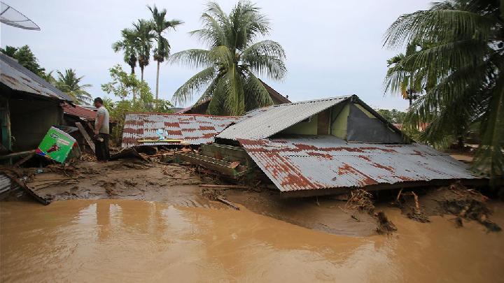 Hükümet Sumatra Selini Önlemek İçin 4 Uçak Gönderdi