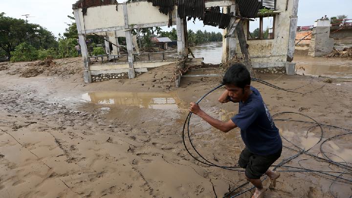 Komdigi: 707 BTS Towers Restored After Severe Floods Hit Sumatra