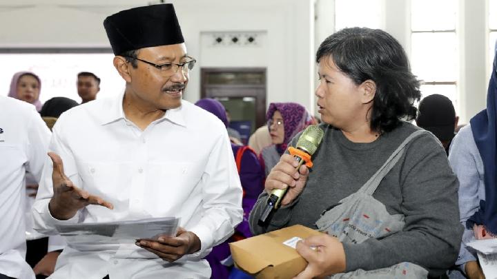 Gus Ipul, BLTS Dağıtımını İnceliyor, Bandung Sakinlerinin Konuşmalarını Dinliyor