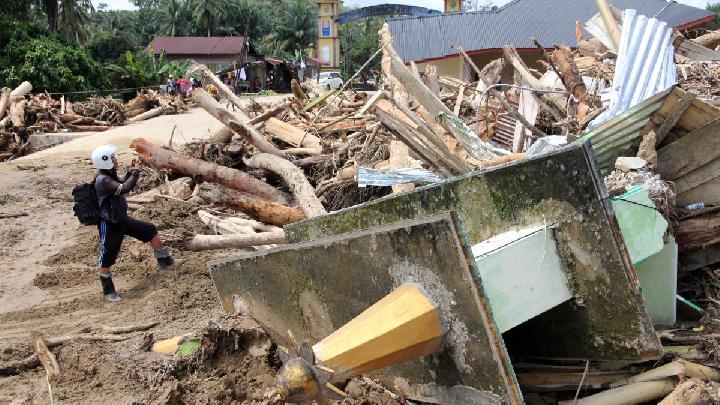 North Sumatra Flood Disaster Update: 1,090 Casualties, 176 Fatalities