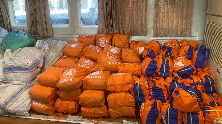 BNPB, Aceh’e 27 Tonluk Lojistik Yardım Gönderdi, İçeriği Şöyle