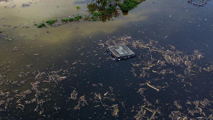 Why Lake Singkarak's Water is Crystal Clear After Sumatra Floods