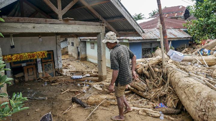 Elektrik Kesintileri Sumatra Selleriyle Mücadelede Engel Haline Geldi