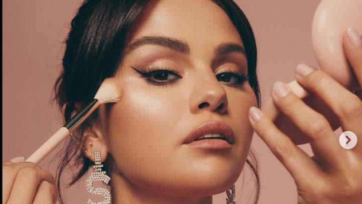 6 Rekomendasi Highlighter untuk Tampilan Berkilau Jelang Tahun Baru 2026