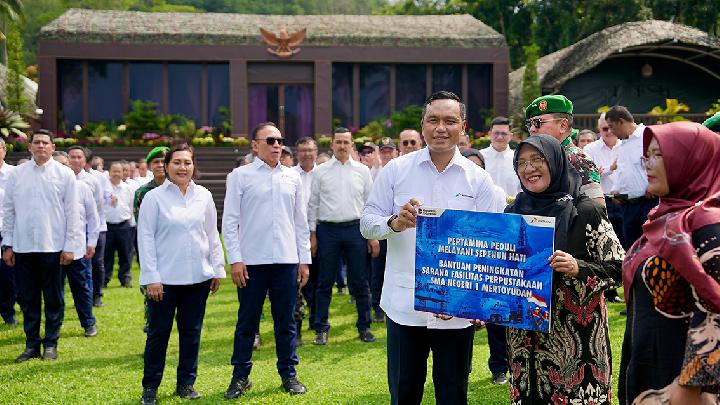 Pertamina, TJSL’yi Magelang’daki Eğitim ve Sosyal Sektörlere Dağıtıyor