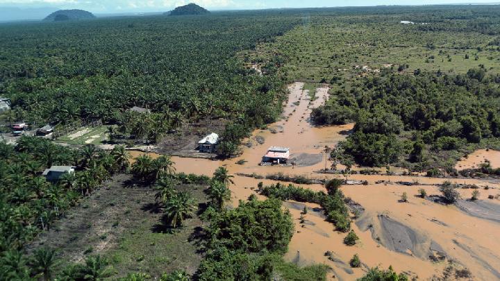 Basarnas, Kayıp Sumatra Sel Kurbanlarını Aramak İçin K9 Köpeklerini Konuşlandırıyor